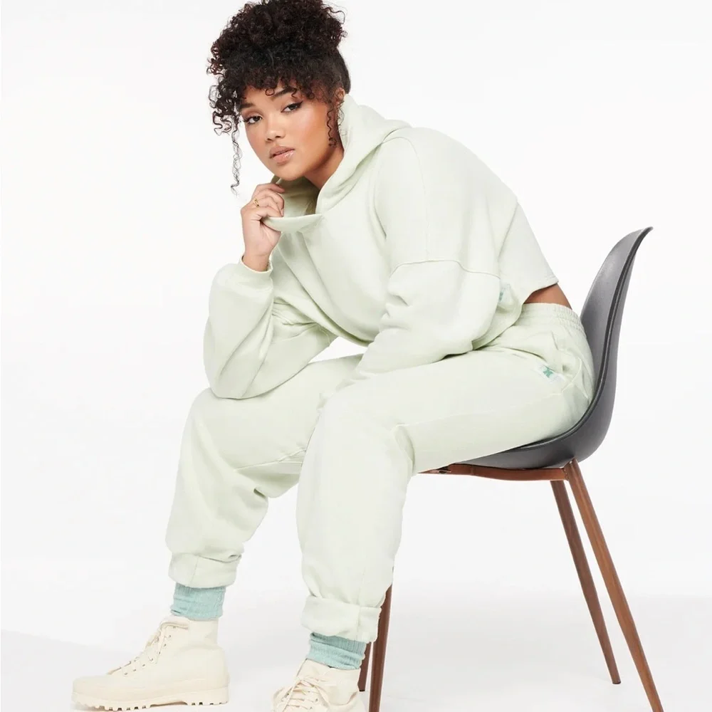 Savage X Fenty Minty White  Xssential Crop Hoodie - Picture 5 of 13